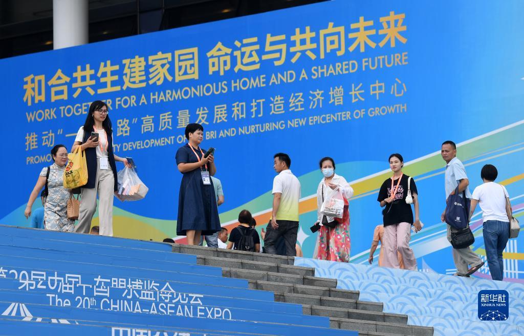巴黎人真人对战